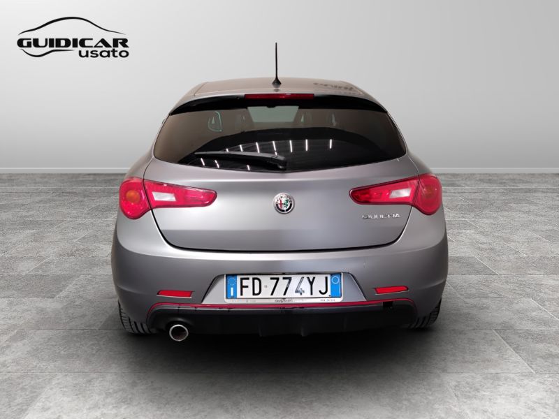 GuidiCar - ALFA ROMEO Giulietta 2016 Giulietta 1.6 jtdm Super 120cv tct Usato